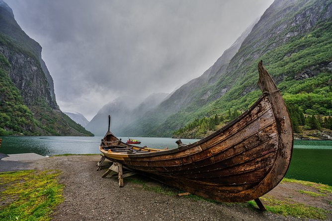 2-Day Round Trip from Bergen: THE GRAND SOGNEFJORD – fjords, waterfalls, glacier - Fjærland options and the return through Vik