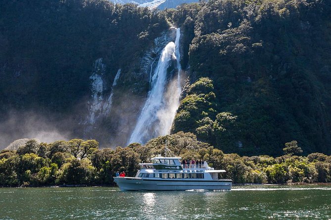 2-Hour Milford Sound Scenic Cruise - Out to the Tasman Sea