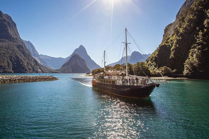 6 Day South Island Circut: Milford Sound, Queenstown and Glaciers - Day 4: Queenstown free time and Skyline Gondola views