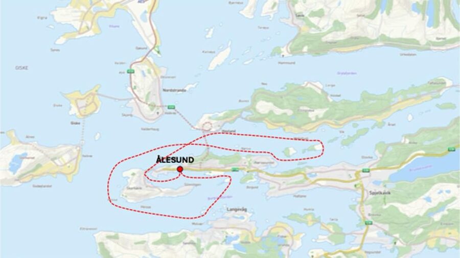 Ålesund: Archipelago Fjord Cruise - Coastal stories give the scenery some meaning