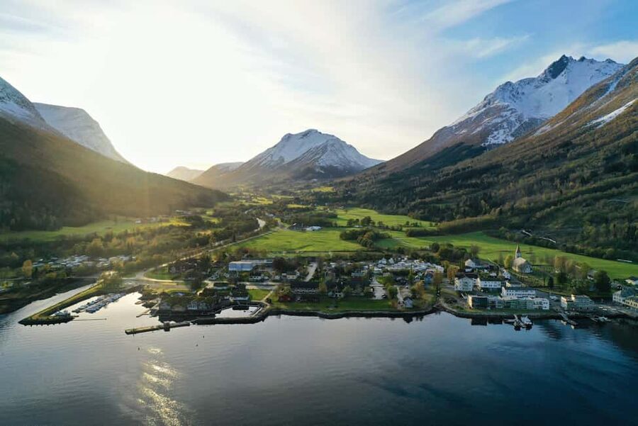 Ålesund: Fjord Tour with Lunch on MS Bruvik - Who should book this Hjørundfjord cruise?