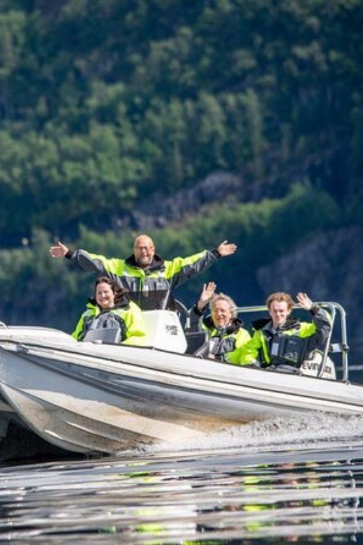Bergen: Bergen Fjord by Zodiac or Pontoon Boat - What the boat ride itself feels like