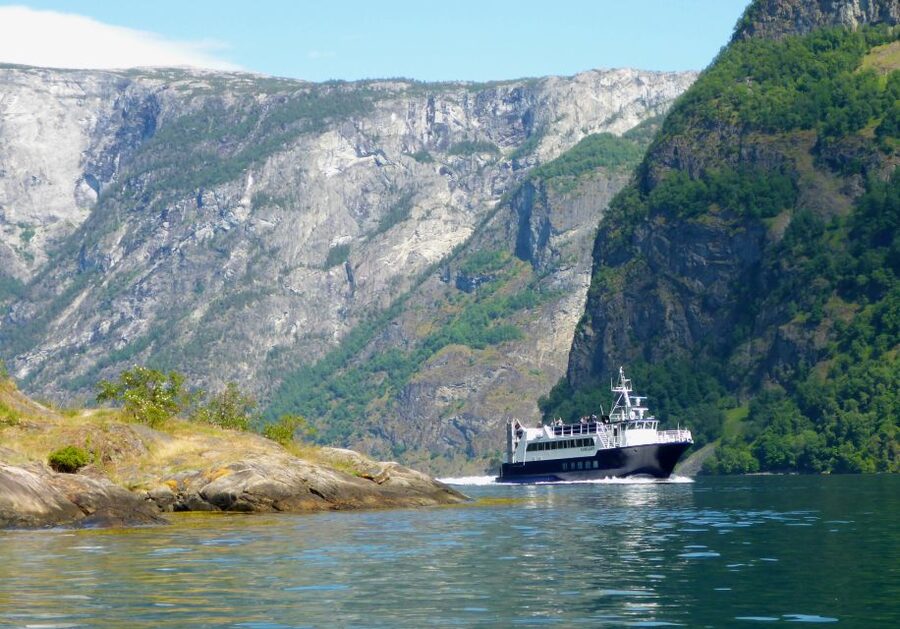 Bergen: Guided Fjord & Cidery Tour to Balestrand - Tvindefossen brings the water close