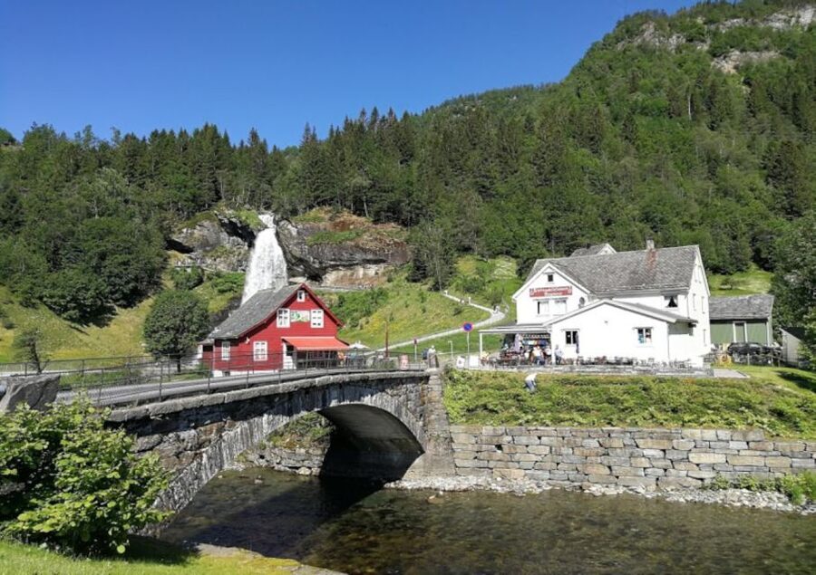 Bergen: Hardangerfjord, Voss Gondola & 3 Great Waterfalls - Vøringsfossen and Måbødalen