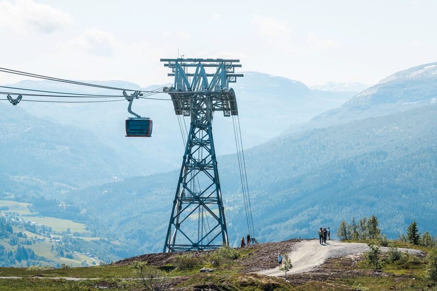 Bergen: Hardangerfjord, Voss Gondola & 3 Great Waterfalls - Walking behind Steinsdalsfossen