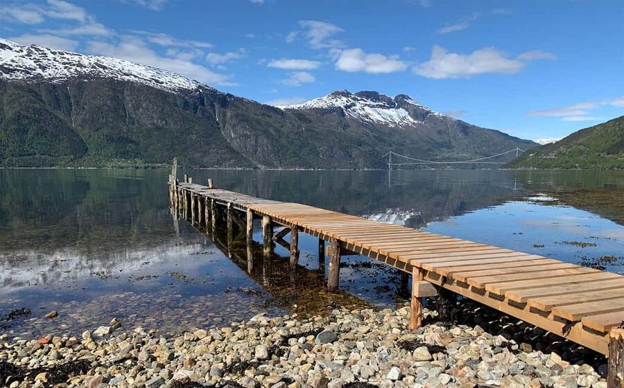 Bergen: Hardangerfjord & Waterfalls Bus Tour with Apple Pie - Fossen Bratte and the mountain road over Kvamskogen
