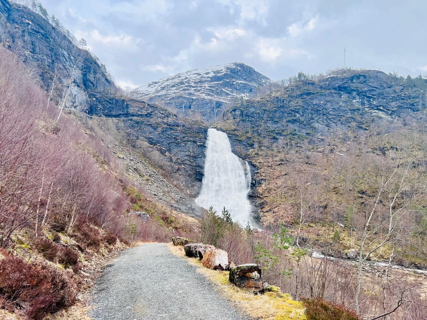 Bergen: Private City Tour with the Best of Hardangerfjord - Bergen’s old wharf is the right place to begin