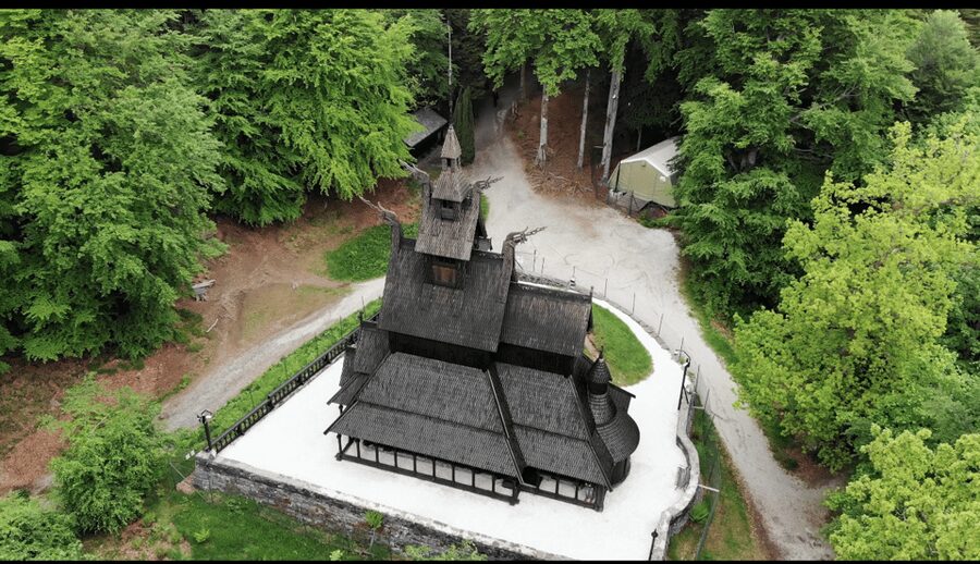 Bergen: Private City Tour with the Best of Hardangerfjord - Two waterfalls, with one close-up walk