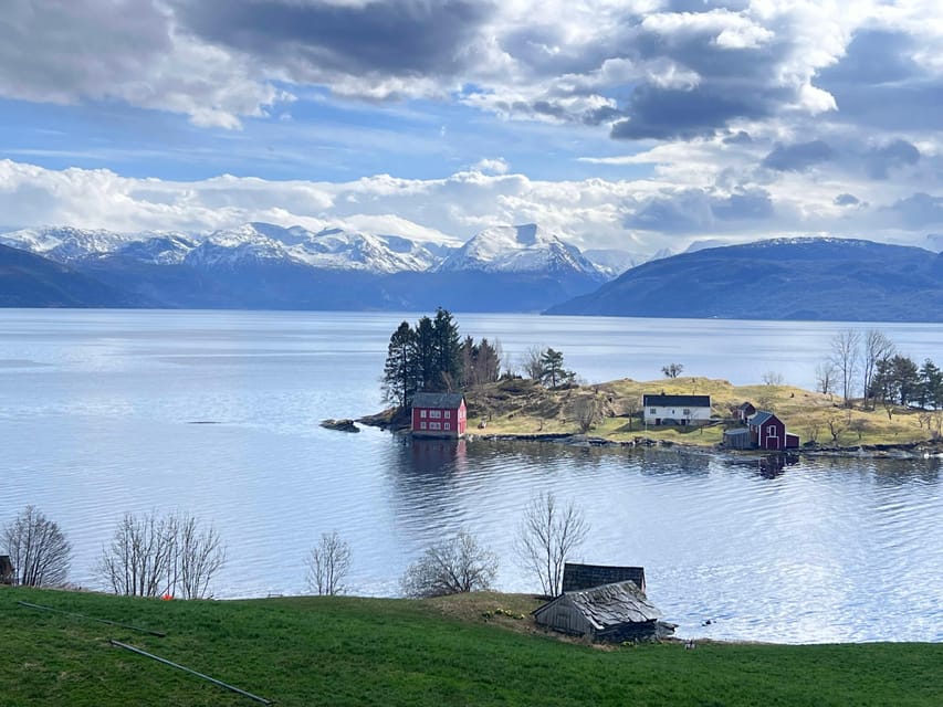 Bergen: Private City Tour with the Best of Hardangerfjord - Why a private Tesla changes the day