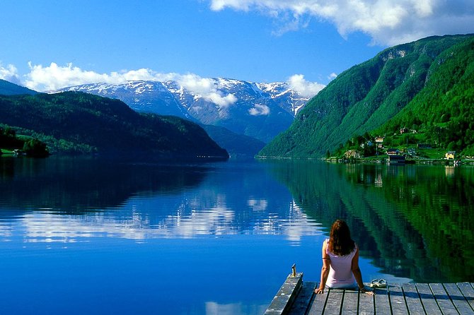 Bergen: Private Full-Day Roundtrip to Hardangerfjord with cruise - Seeing Hardangerfjord from the water
