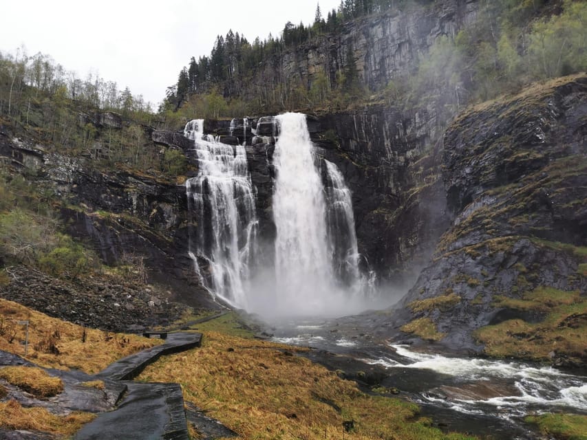 Bergen: Private Waterfalls and Wonders of Fjord Norway - A full day from Bergen to Hardangerfjord