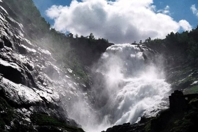 Bergen to Flam "The King of Fjords" One-Way or Round-Trip Cruise Ticket - Ticket delivery and boarding warning