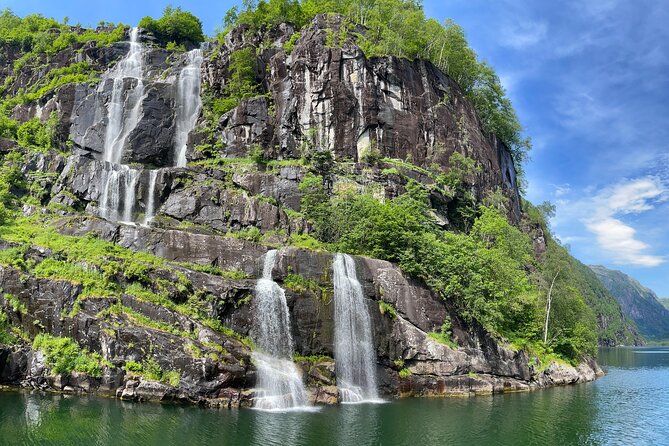 Bergen to Hardangerfjord VIP car + private yacht Fjord cruise - Norheimsund and the change from car to yacht