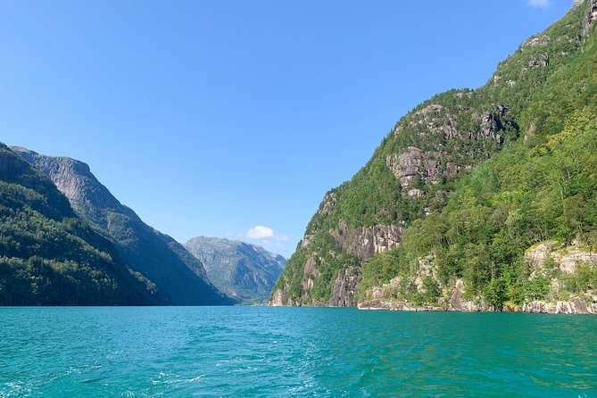 Bergen to Hardangerfjord VIP car + private yacht Fjord cruise - What the $6,300 group price really means
