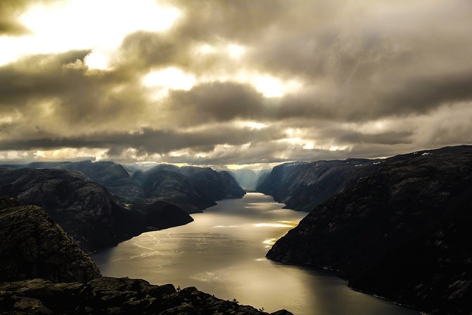 Boat Cruise to Lysefjorden and The Pulpit Rock, Fixed tour price - A private boat for up to 12 people