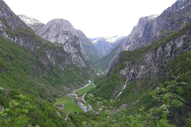 Cruise Special: Private Trip To Canyons And Waterfalls With Flåm Railway - What to expect from Voss and Tvindefossen