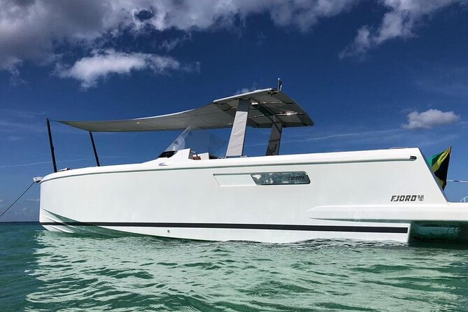 Deluxe Private Boats - 36 ft Fjord - Crew service and the value of a private charter