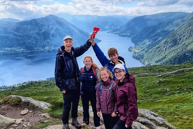 Fjord Hiking - Public tour - The small-group advantage