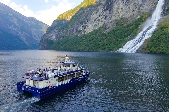 Fjordcruise Ålesund Geirangerfjord T/R - Should you book the Ålesund to Geiranger round trip?