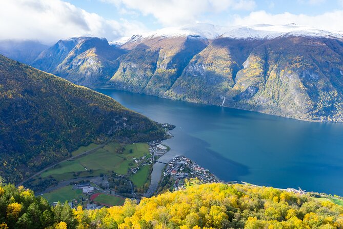 Flam: The Spectacular Stegastein Viewpoint Tour (Small Group) - A small group can make the difference