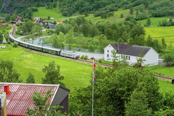 Flåm Tour: Borgund Stave Church, Lærdal & Stegastein - Cruise passengers need a careful timing plan
