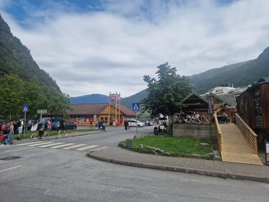 Flåm: Tvinde Waterfalls, Stalheimskleiva Hike & Gudvangen - How much value do you get for $110?