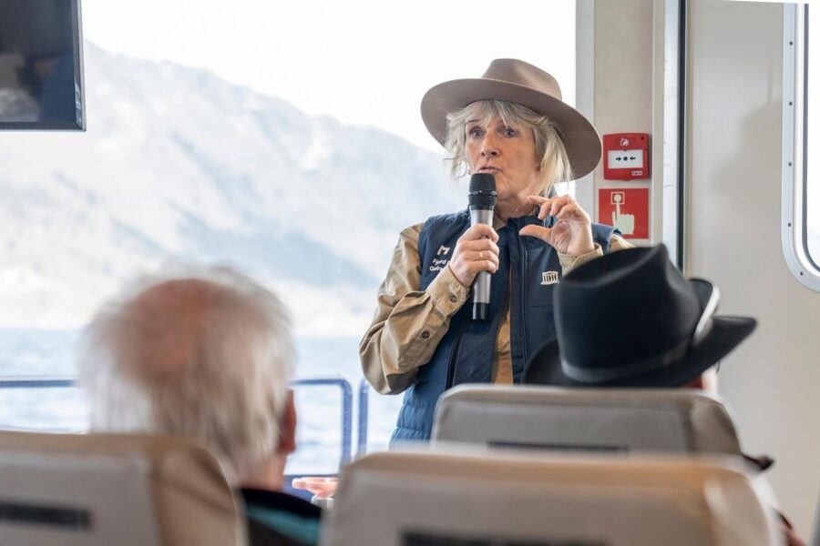 From Ålesund: Winter Fjord Cruise to Geirangerfjord - Who will enjoy this day most