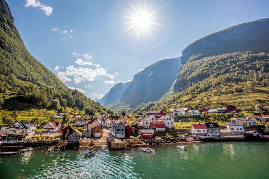 From Bergen: Flam Full-Day Cruise to Sognefjord - Arriving in Flåm