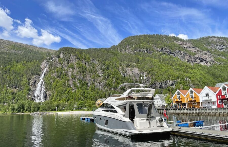 From Bergen: Modalen Private Fjord Cruise with Waterfalls - Reaching the waterfalls in Modalen
