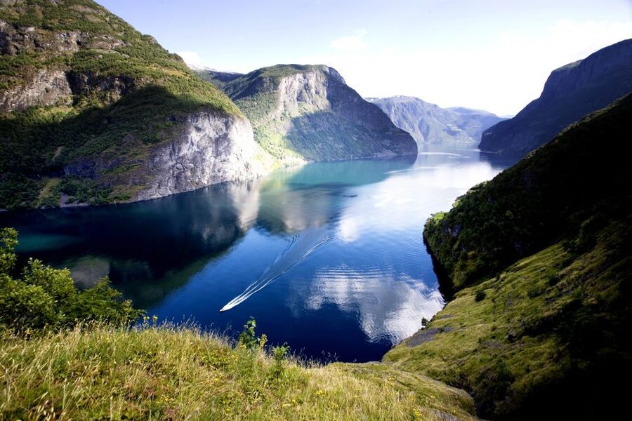 From Bergen: Private Tour to Sognefjord, Gudvangen, & Flåm - From Bergen through Dale and Voss