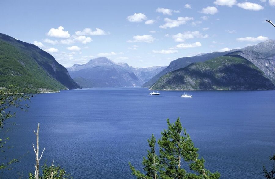 From Bergen: Private Trip to Hardangerfjord - Leaving Bergen on Highway 7