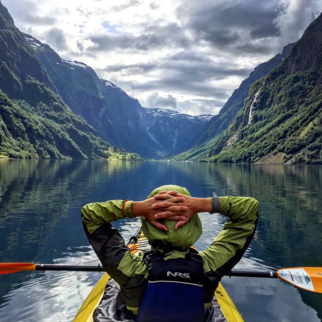 From Flåm: Nærøyfjord 3 Day Kayaking and Camping Tour - Day one: from Flåm beach to the fjord