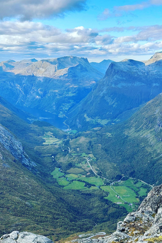 From Geiranger: Dalsnibba & Eagle Road Private Tour & Picnic - Who will enjoy this Geiranger outing?