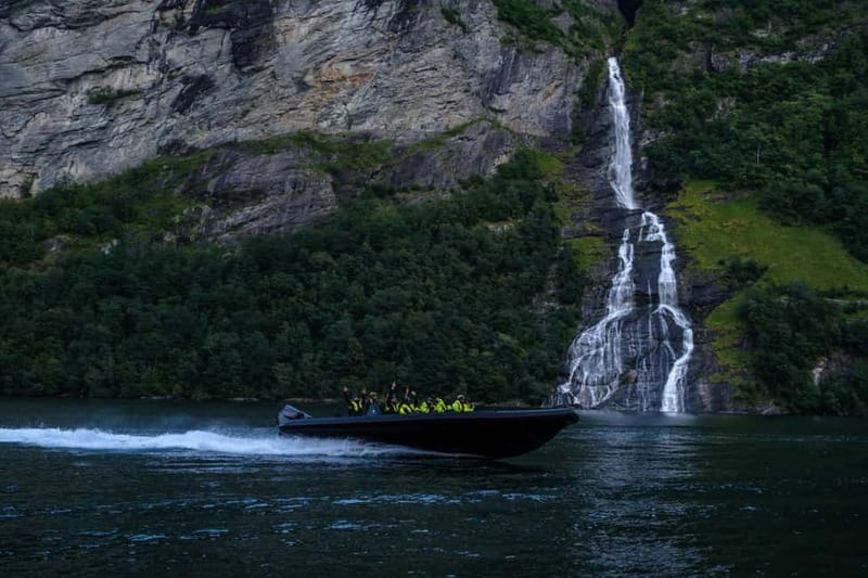 From Hellesylt: Experience Fjordsafari Geirangerfjord on RIB - What the One-Hour Route Covers