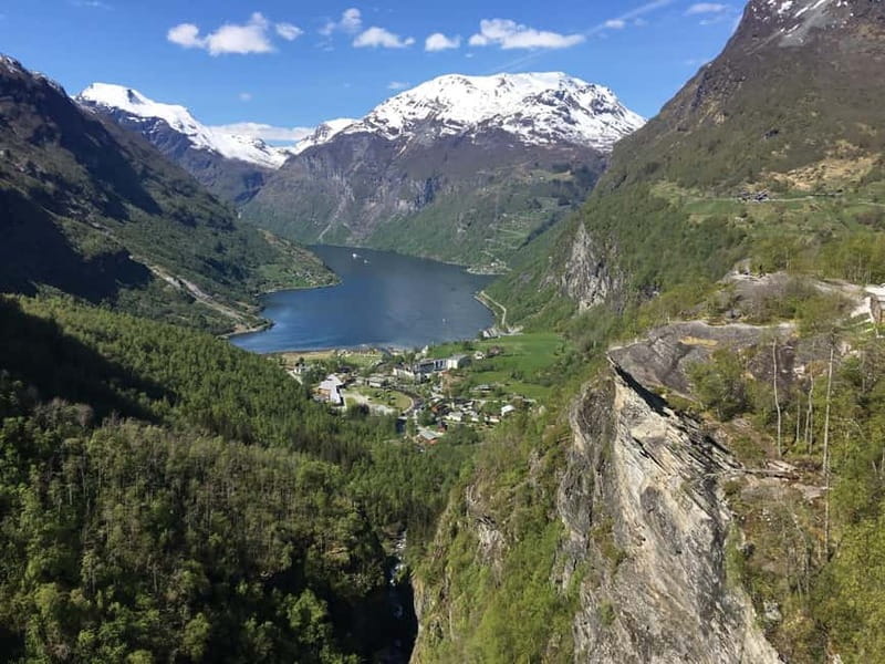 From Hellesylt: Geiranger Highlights Tour with Photo Stops - Flydalsjuvet and the Last Big View