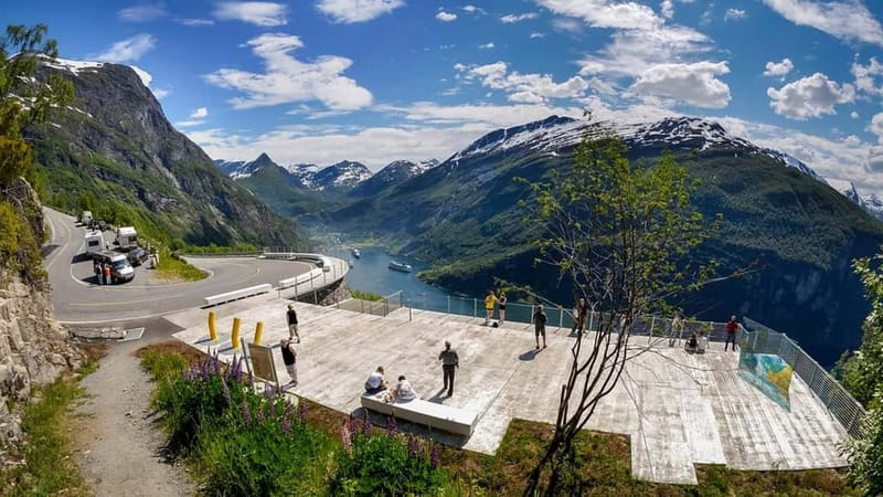 From Hellesylt: Geiranger Highlights Tour with Photo Stops - Eagle Bend: Fifteen Minutes Above the Fjord
