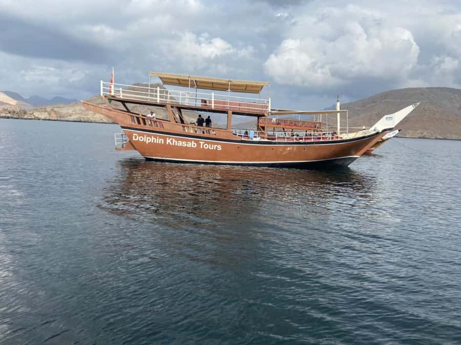 From Khasab: Fjords of Musandam Dhow Cruise & Buffet Lunch - Lunch, drinks, and the value of $48