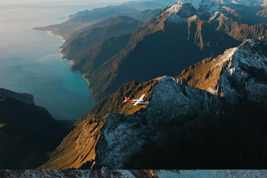 From Queenstown: Milford Sound Coach, Cruise, Scenic Flight - The scenic flight from Milford Sound to Queenstown