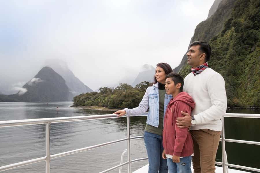 From Queenstown Milford Sound Cruise & Glass-Roof Coach Tour - Should you pay extra for lunch?