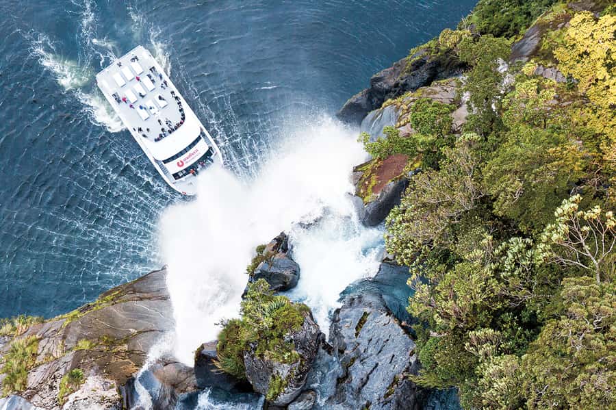 From Queenstown: Milford Sound Day Trip on Premium Coach - Why this Queenstown day trip works
