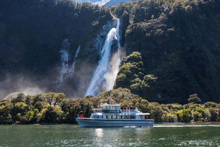From Queenstown: Milford Sound Day Trip with Cruise & Flight - Arriving at Milford Sound before the cruise