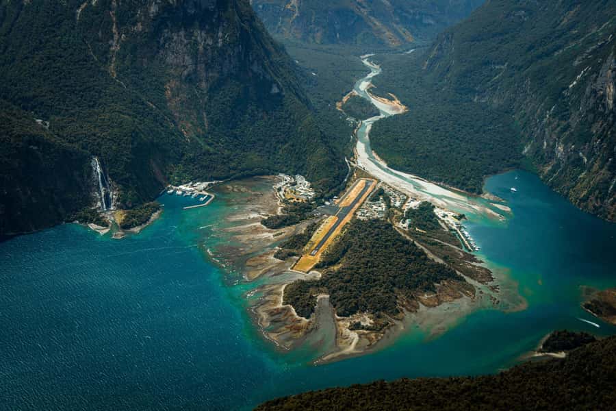 From Queenstown: Milford Sound Flight and Nature Cruise - Crossing the Southern Alps to Milford Sound