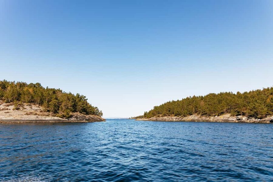 From Stavanger: Lysefjorden & Pulpit Rock RIB Boat Tour - Entering Lysefjorden from the water