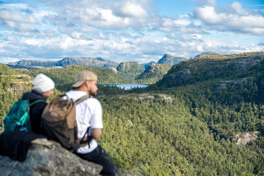 From Stavanger: Pulpit Rock Guided Hike with Pickup - Why the small group helps
