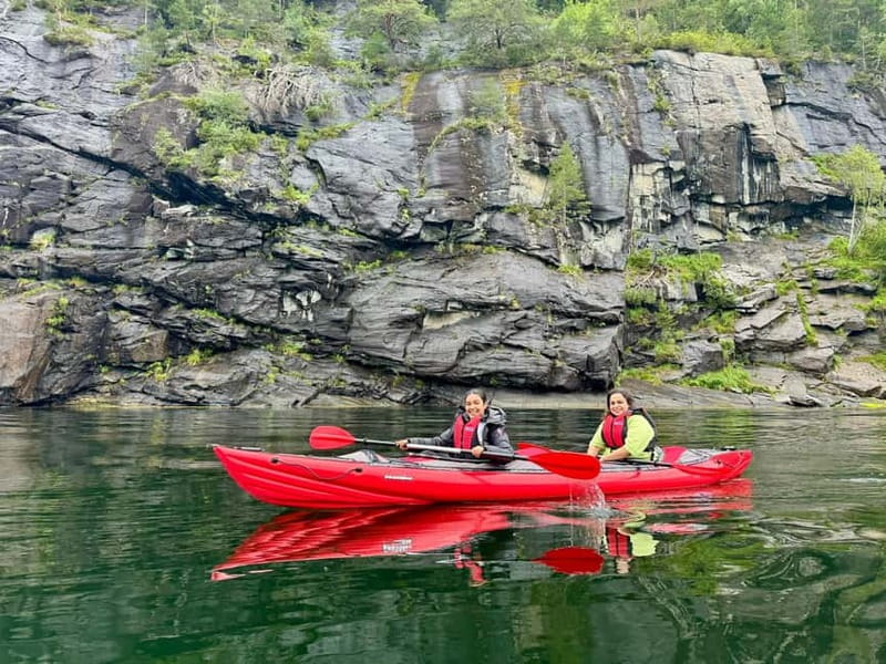 Geiranger: Beginner-Friendly Fjord Kayaking - The First Paddle Into the Fjord