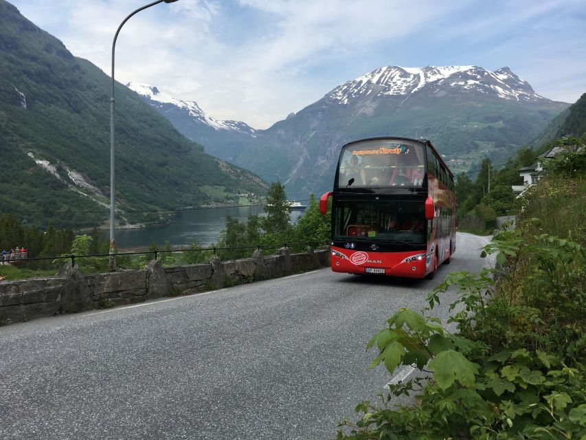 Geiranger: City Sightseeing Hop-On Hop-Off Bus Tour - Stop 3: Westeras Farm and its small animals