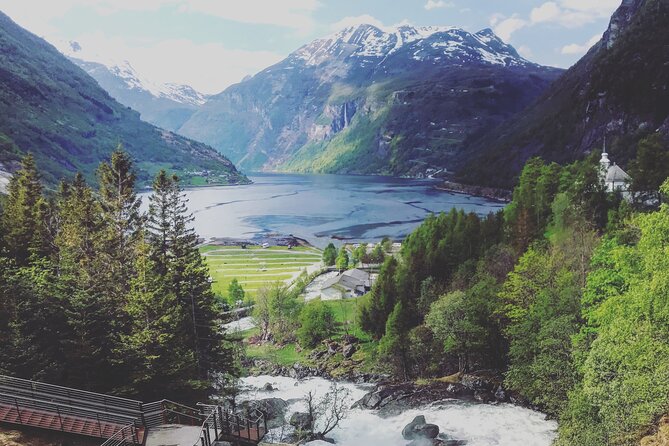 Geiranger: Excursions.no Geiranger Highlights - Audio commentary has useful limits
