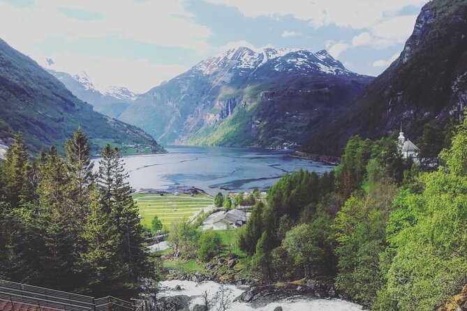 Geiranger: Excursions.no Mount Dalsnibba & Eagle's Bend - The guide and driver make a real difference