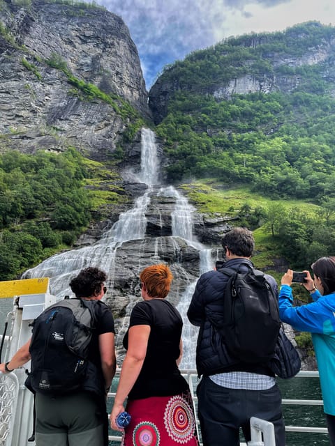 Geiranger Fjord Boat Tour with Waterfall Tasting - Why this short Geirangerfjord cruise works