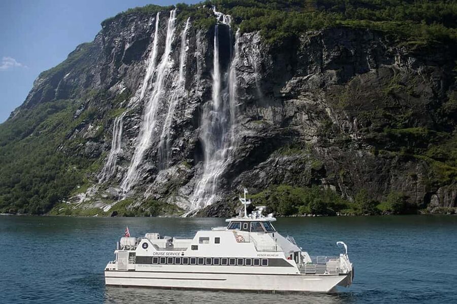 Geiranger Fjord Tour from Hellesylt (with stop in Geiranger) - Key points at a glance